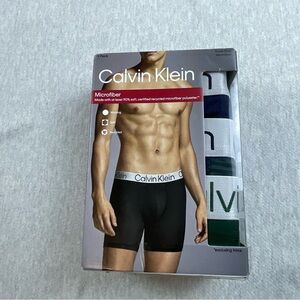 Calvin Klein Men's Microfiber Boxer Briefs Classic Fit 3 Pack Size: XL